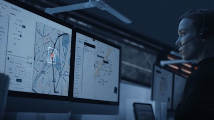 Digitale Leitwarten-Schnittstelle zur Illustration der Integration von Software, KI und Over-the-Air-Update-Systemen in die Kia PBV