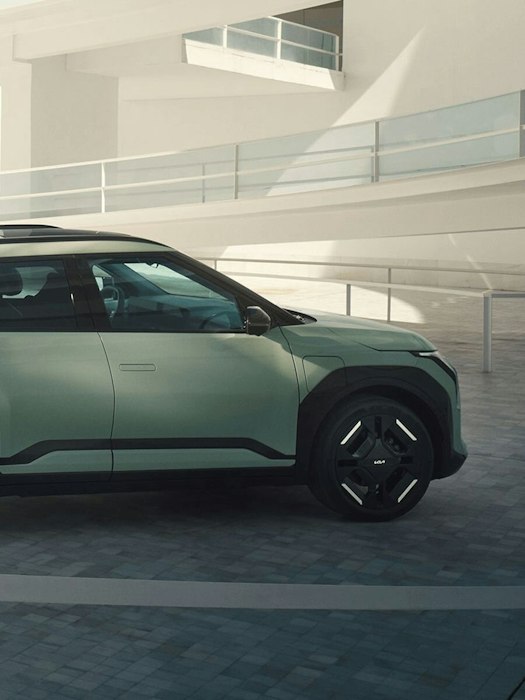 Seitliche Ansicht des Kia EV3