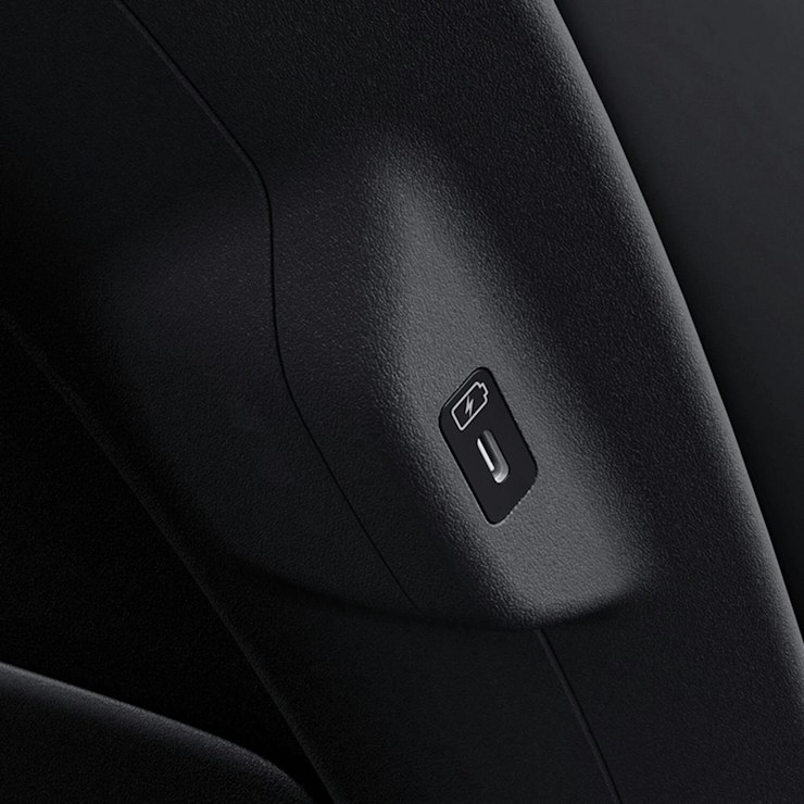 Porte USB-C per i passeggeri posteriori