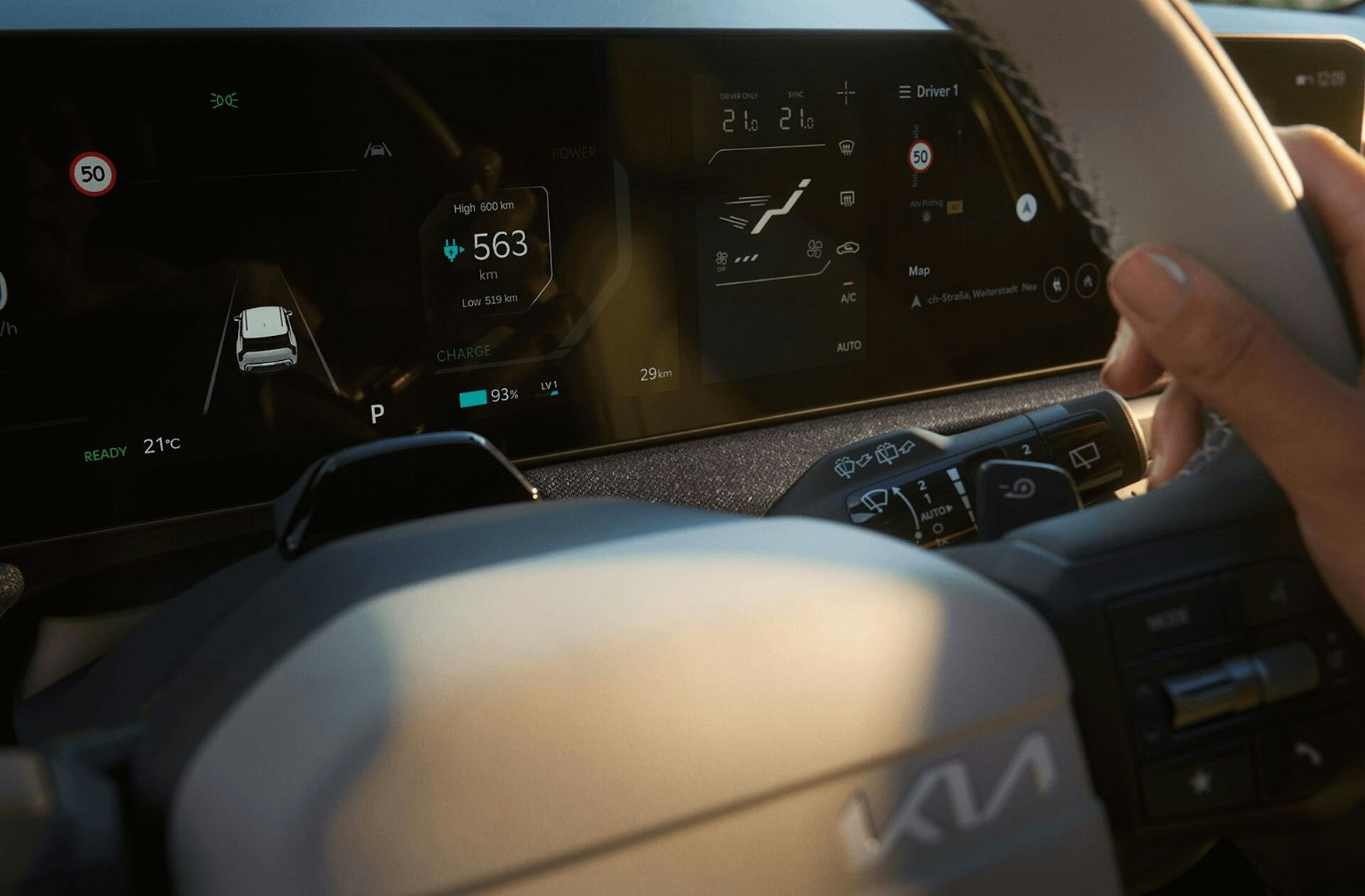Lenkrad und Display des Kia EV3