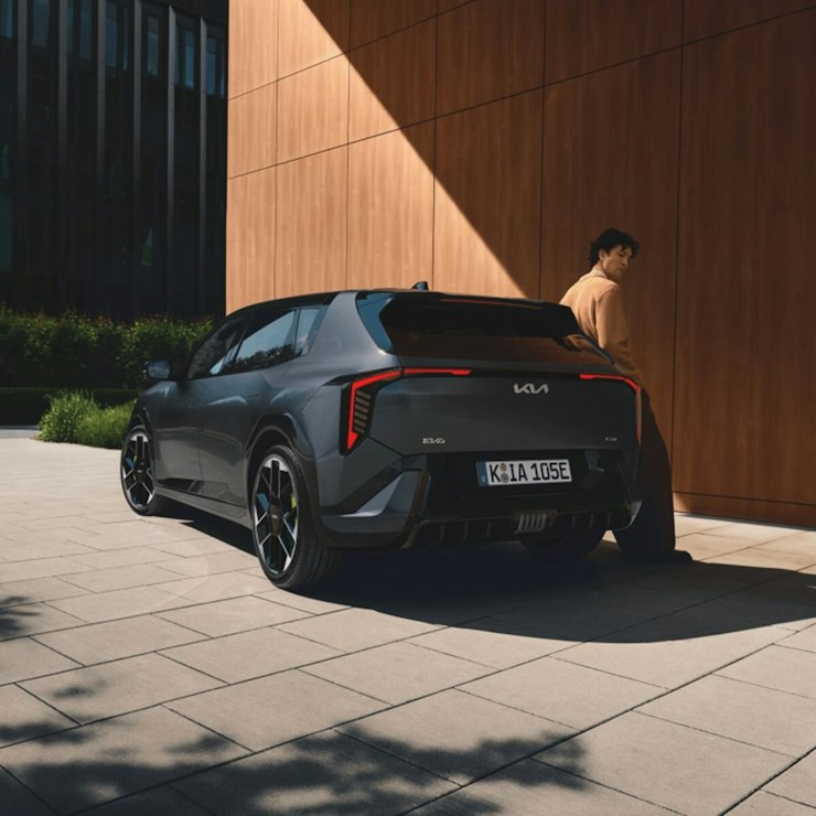 Heckansicht des Kia EV4 GT