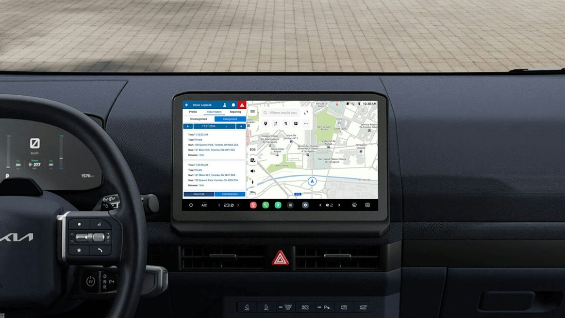 Fahrzeugschnittstelle mit KI-Sprachassistenten zur freihändigen Bedienung und intelligenten Integration mit dem mobilen Leben