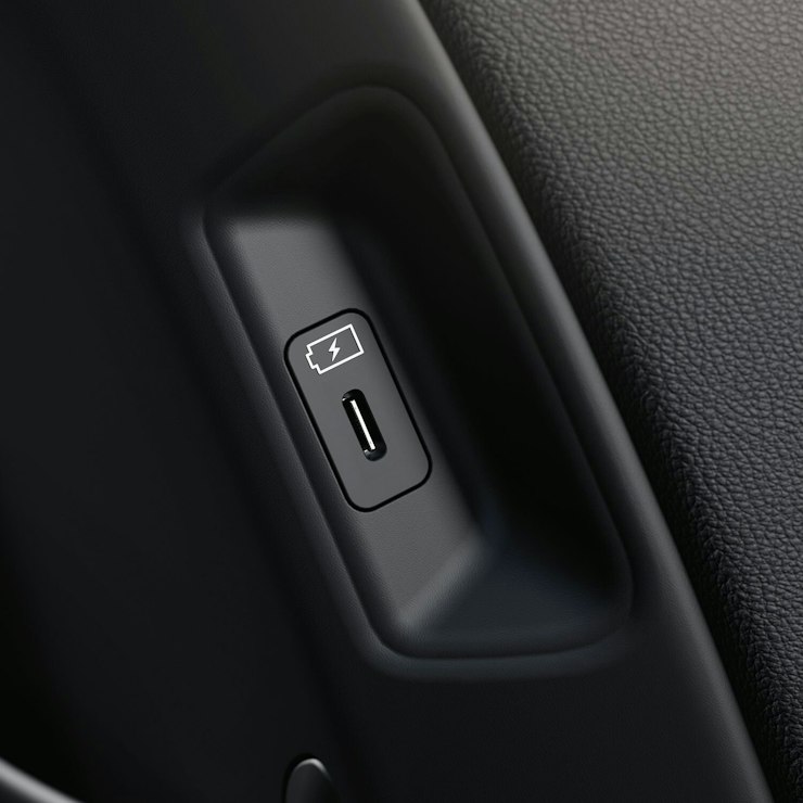 USB-C Ladestecker innerhalb des neuen Kia Sorento