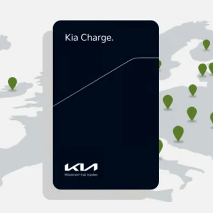 Die Kia Charge Karte ist über einer Karte dargestellt