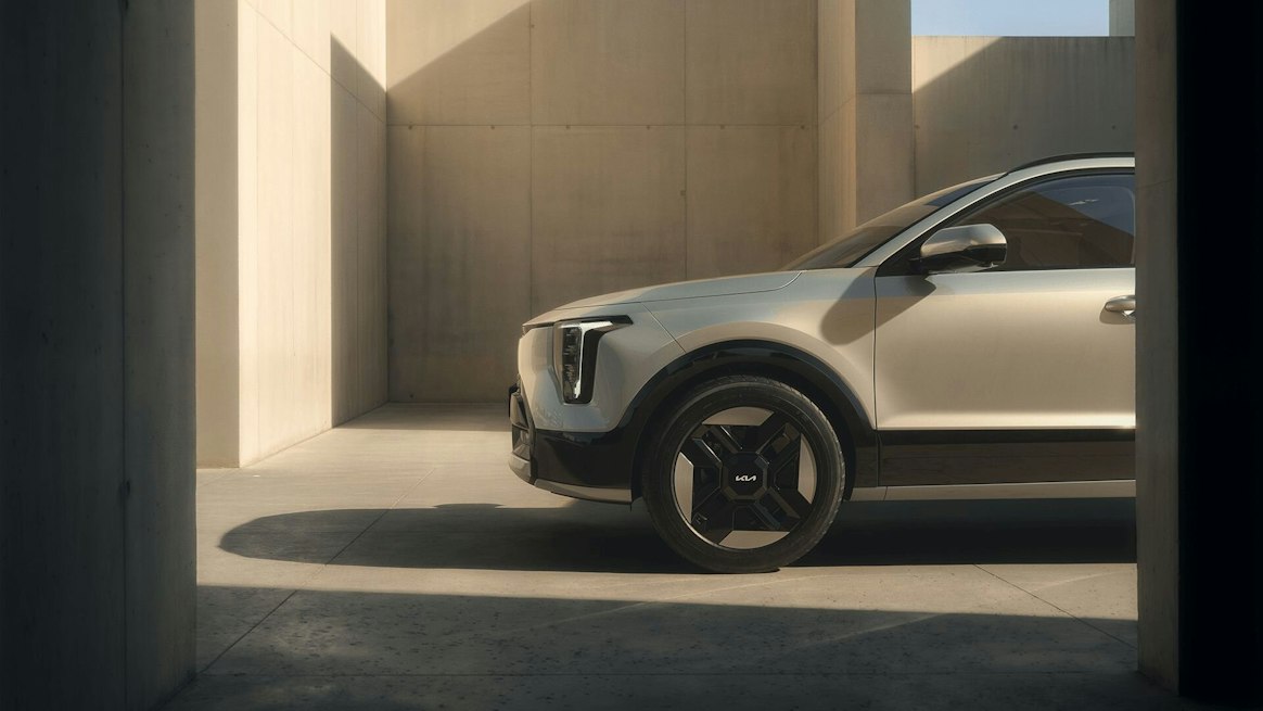 Seitliche Front des neuen Kia Niro