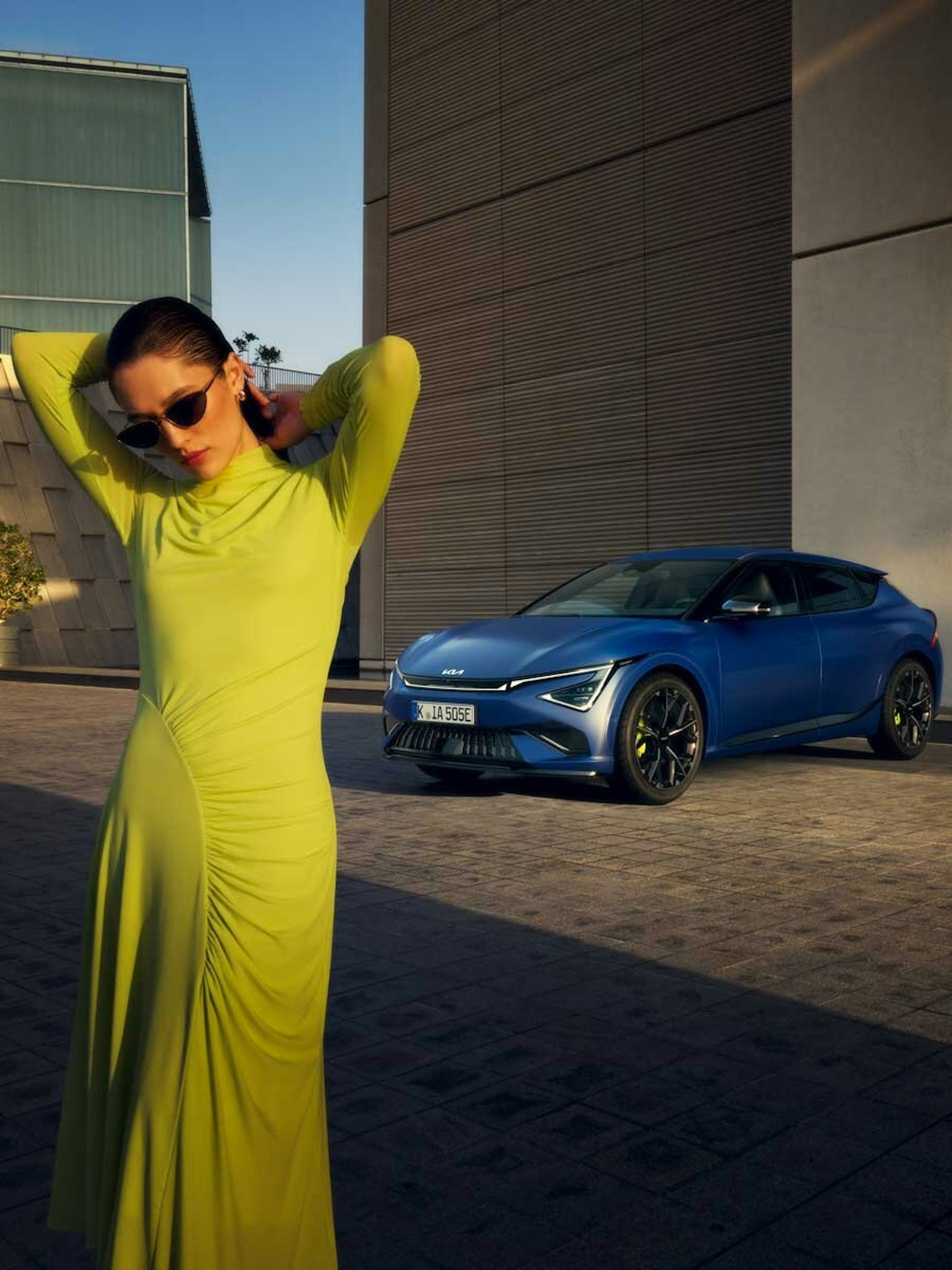 La Kia EV6 GT se gare