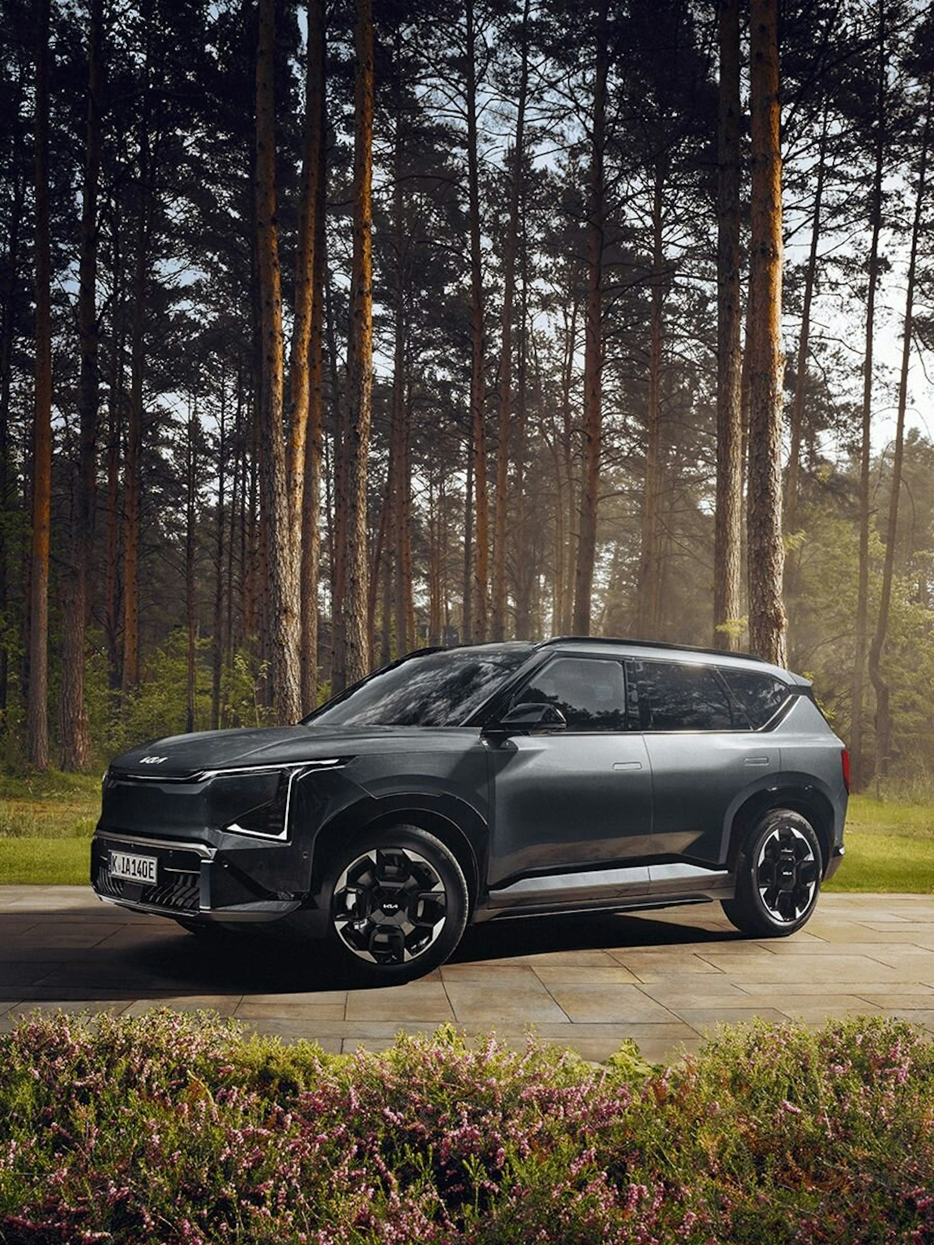 Der Kia EV5 in grau